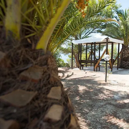 Renella 3 Beds Balcony, Wifi, Self-catering, 200mt From The Sea *