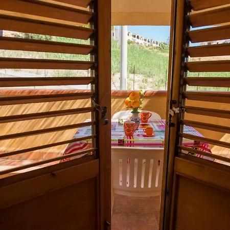 Apartment Renella 3 Beds Balcony, Wifi, Self-catering, 200mt From The Sea